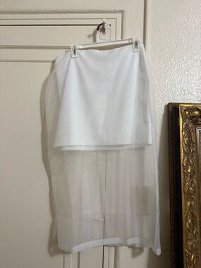 White Sheer High-Low Skirt Kenneth Cole size 8 nwt